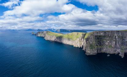 THUMB - Sandoy island cliffs A Découvrir au Danemark - Les Îles Féroé