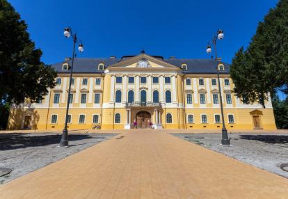 Le palais archiépiscopal de Kalocsa A Découvrir en Hongrie - Kalocsa