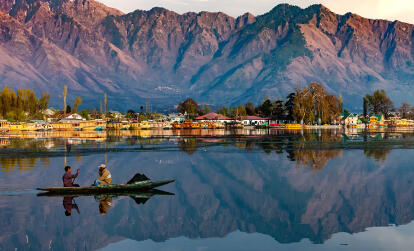 Jammu and Kashmir - Dal Lake in Srinagar A Découvrir en Inde - Srinagar
