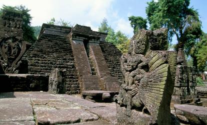 A Découvrir en Indonésie - Candi Sukuh à Java