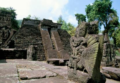 A Découvrir en Indonésie - Candi Sukuh à Java