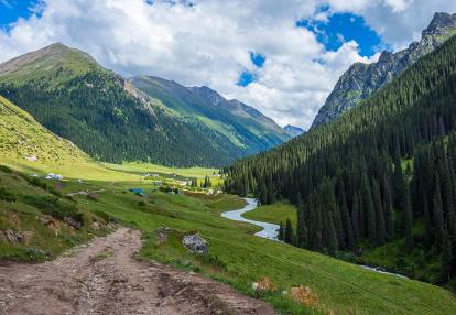A Découvrir au - La Vallée d'Altyn Arashan
