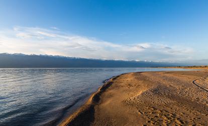 Lac Issyk-Kul A Découvrir au Kirghizistan - Le lac Issyk-Kul