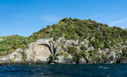 Taupo Lake - Maori Cavings A Découvrir en Nouvelle-Zélande - Lac Taupo