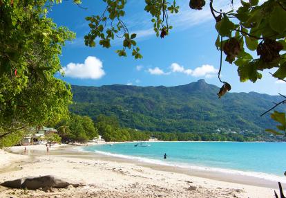 Mahé - Plage de Beau Vallon A Découvrir aux Seychelles - La Plage de Beau Vallon