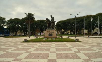 Plazade los fundadores A Découvrir en Uruguay - Colonia Suiza
