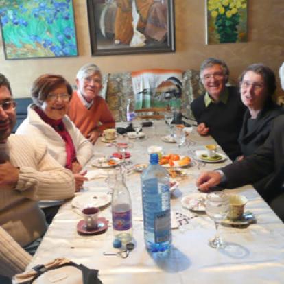 Déjeuner de notre groupe chez l'habitant à Dilijan ©Rose et Gérard R.- Tous Droits réservés