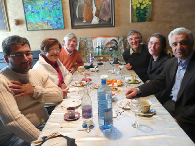 Déjeuner de notre groupe chez l'habitant à Dilijan ©Rose et Gérard R.- Tous Droits réservés