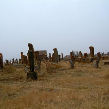 Les Katchkars (stèles) du cimetière de Noradouz ©Rose et Gérard R.- Tous Droits réservés