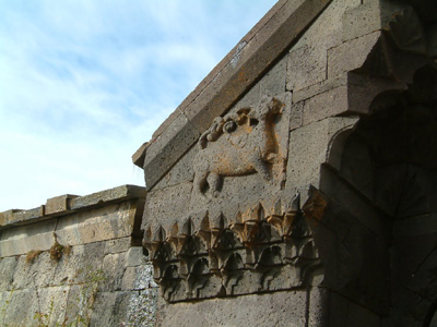 Détail du cravanséra​il de SELIM ©Rose et Gérard R.- Tous Droits réservés