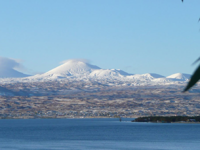 Le lac Sevan au lever du Jour ©Rose et Gérard R.- Tous Droits réservés