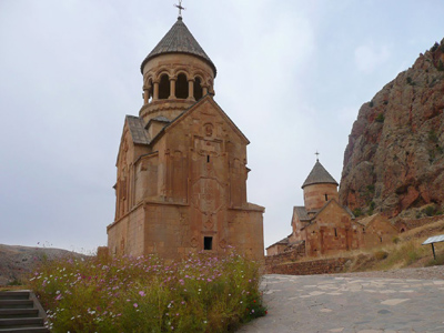 Monastère de Noravank ©Rose et Gérard R.- Tous Droits réservés