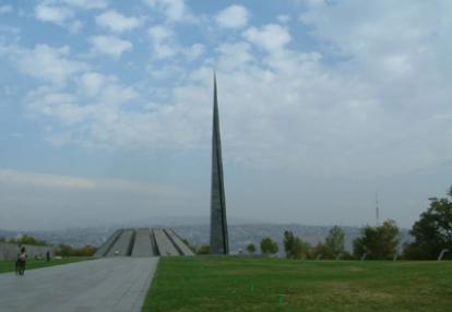 Mémorial du génocide de 1915 ©Rose et Gérard R.- Tous Droits réservés