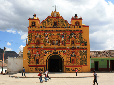 Eglise de san andres Xecul  Voyage au Guatemala d'Alexis