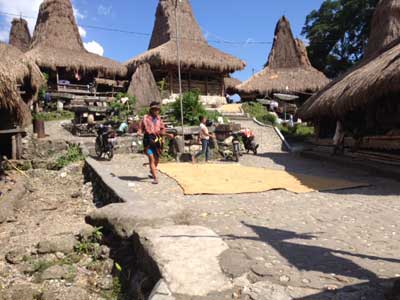 Voyage en Indonésie de Pierre et Asawin