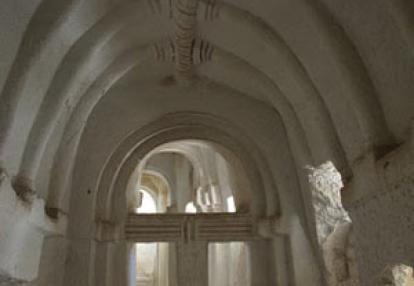 Vallée des Epées Eglise aux colonnes