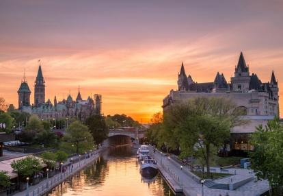 Ottawa - Parlement Voyage au Canada - Ô Canada